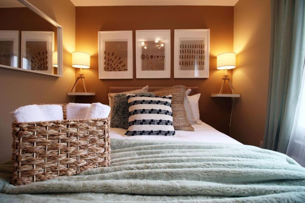 Observatory 2 Bedroom Apartment Overlooking Beach Суонзи Екстериор снимка