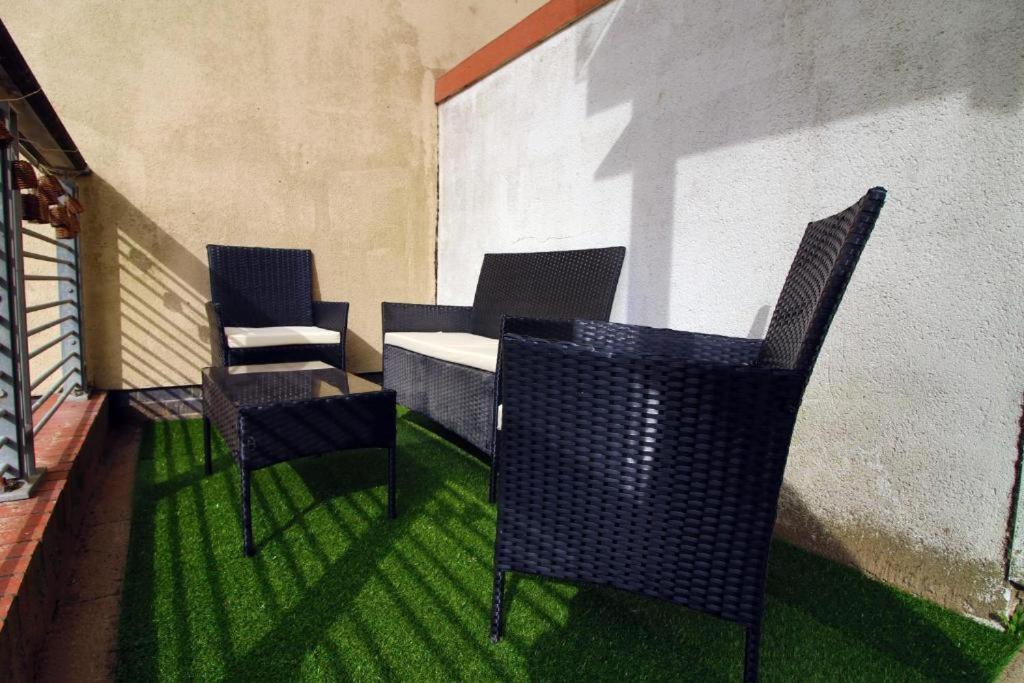 Observatory 2 Bedroom Apartment Overlooking Beach Суонзи Екстериор снимка
